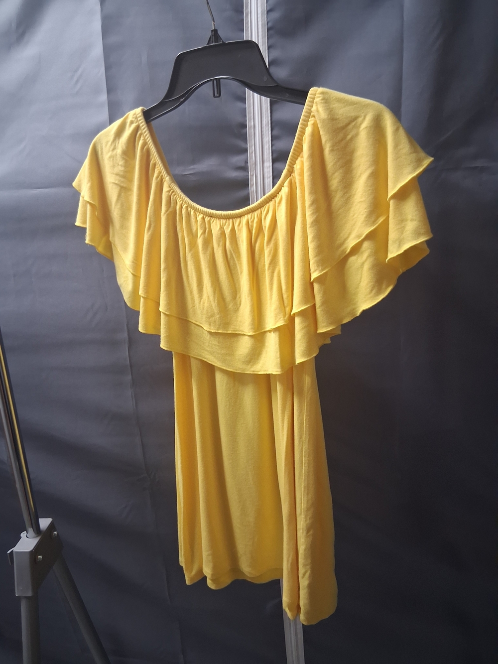 Yellow Ruffle Off-Shoulder Women's Top - Picture 3 of 5